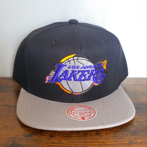 Los Angeles Lakers Mitchell & Ness Two Tone Black/Gray Snapback Hat/Cap - Picture 2 of 9